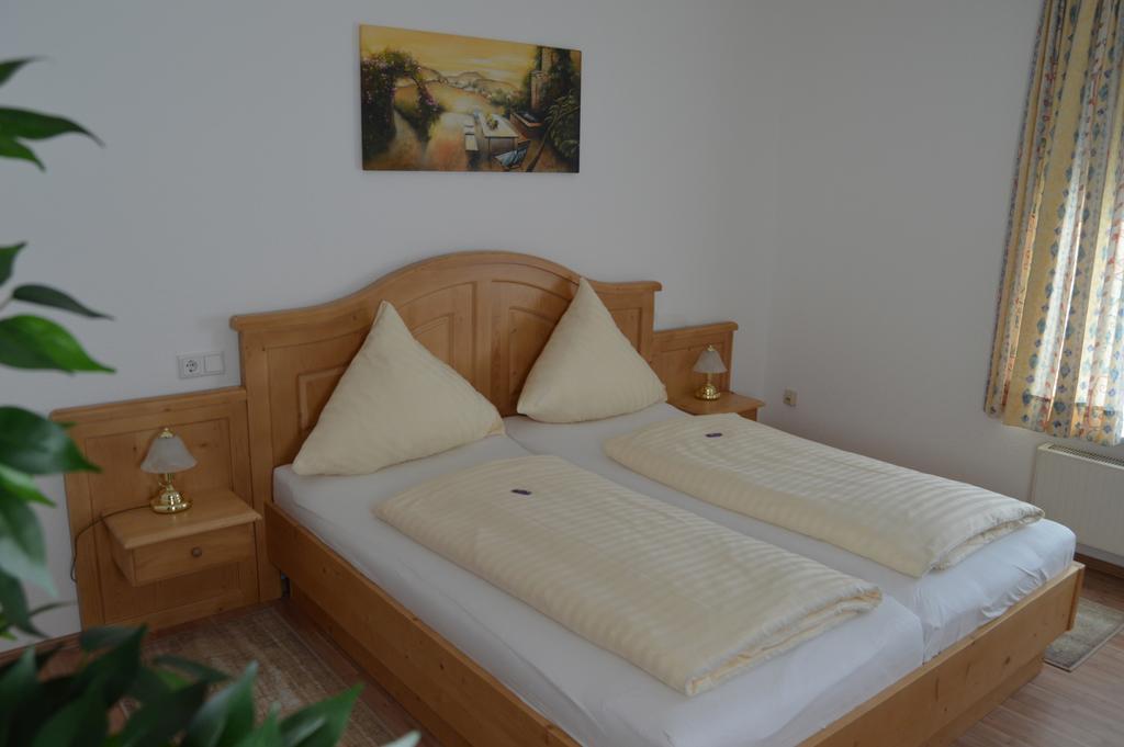 לנסטאט Hotel Haus Rameil חדר תמונה
