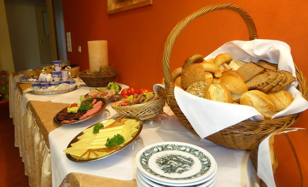 לנסטאט Hotel Haus Rameil מראה חיצוני תמונה